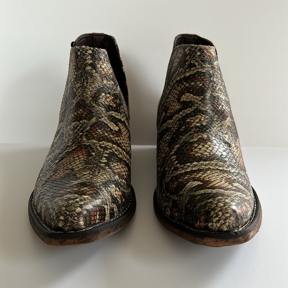 Roper Women’s Ava Faux Snake Snip Toe Ankle Boot - Picture 5 of 16